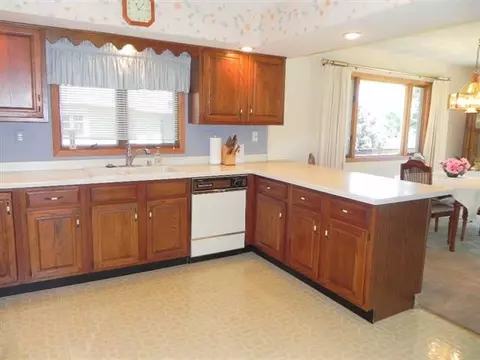 1955 Baintree, Lake Summerset, IL 61019 photo 6
