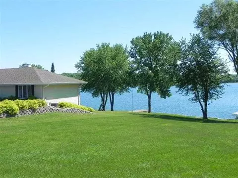 1955 Baintree, Lake Summerset, IL 61019 photo 2