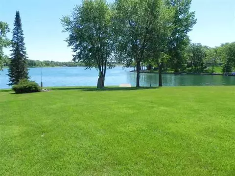 1955 Baintree, Lake Summerset, IL 61019 photo 18