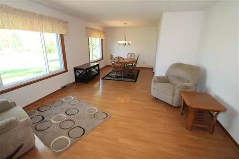 9765 Redfield, Roscoe, IL 61073 photo 3
