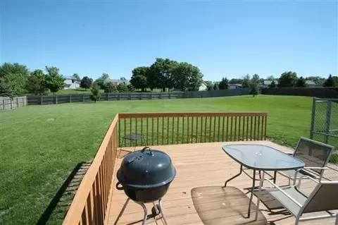 9765 Redfield, Roscoe, IL 61073 photo 14
