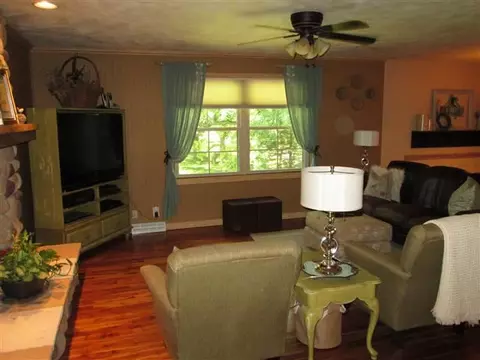 10258 Ray Dr, Roscoe, IL 61073 photo 6