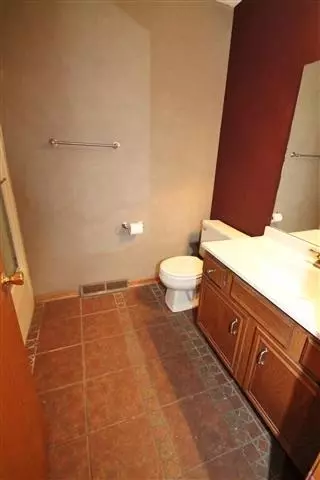 6453 Greystone Dr, Roscoe, IL 61073 photo 10