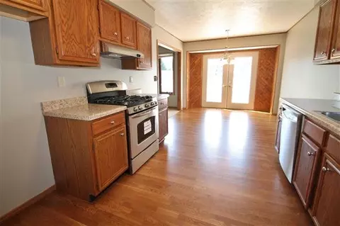 6453 Greystone Dr, Roscoe, IL 61073 photo 5