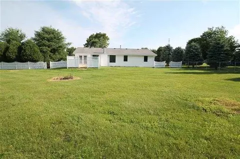 6453 Greystone Dr, Roscoe, IL 61073 photo 19
