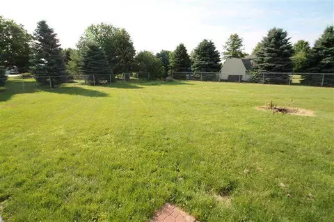 6453 Greystone Dr, Roscoe, IL 61073 photo 22