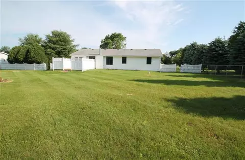 6453 Greystone Dr, Roscoe, IL 61073 photo 21