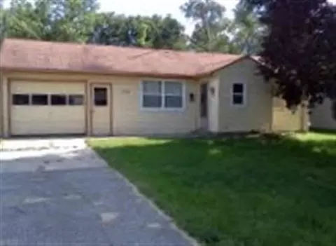 412 E Warren St, Rockton, IL 61072 photo 1