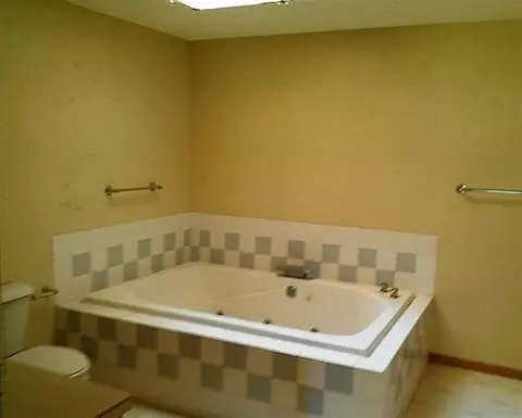 310 W 3rd St, Byron, IL 61010 photo 5