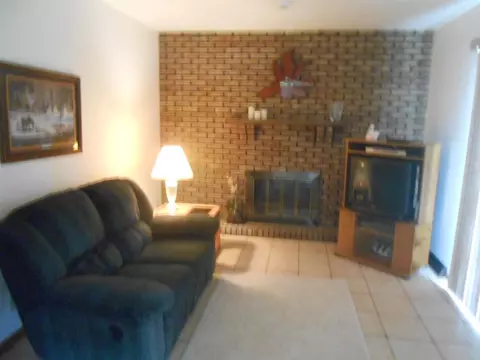 5996 Kelmor St, Roscoe, IL 61073 photo 8
