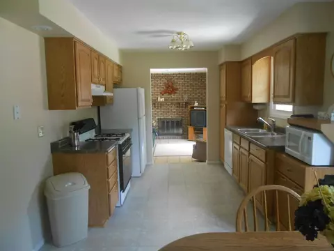 5996 Kelmor St, Roscoe, IL 61073 photo 5