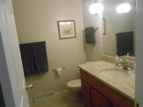 5996 Kelmor St, Roscoe, IL 61073 photo 9
