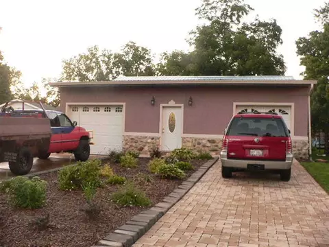 125 E North St, Capron, IL 61012 photo 1