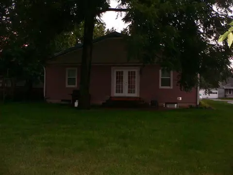 125 E North St, Capron, IL 61012 photo 16