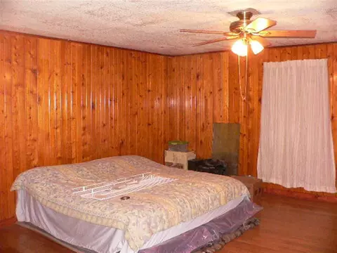125 E North St, Capron, IL 61012 photo 7