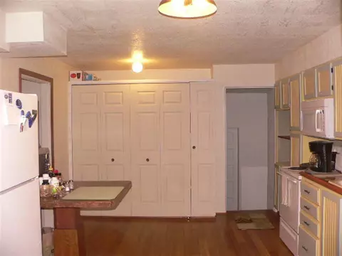 125 E North St, Capron, IL 61012 photo 5