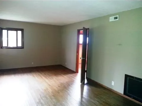 724 E Washington St, Durand, IL 61024 photo 2