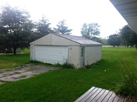 724 E Washington St, Durand, IL 61024 photo 7