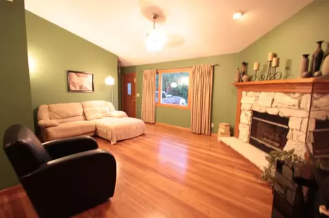 6440 Elevator Rd, Roscoe, IL 61073 photo 4