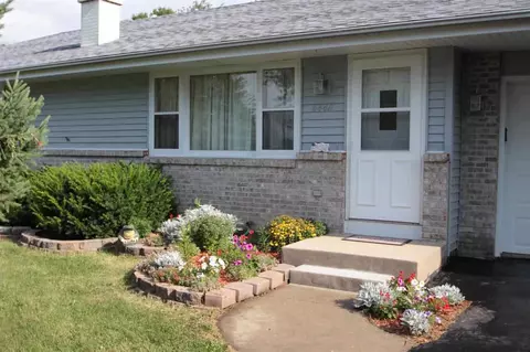 6440 Elevator Rd, Roscoe, IL 61073 photo 2