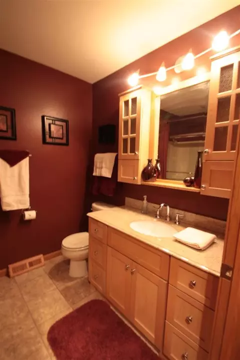 6440 Elevator Rd, Roscoe, IL 61073 photo 12