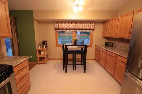 6440 Elevator Rd, Roscoe, IL 61073 photo 9