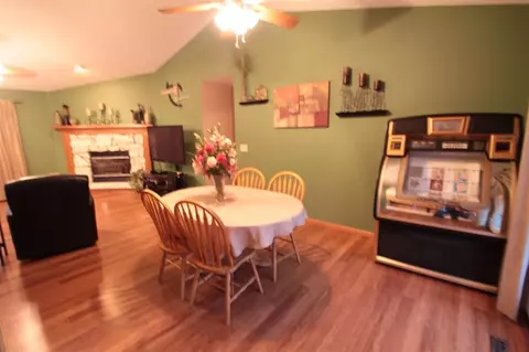 6440 Elevator Rd, Roscoe, IL 61073 photo 5