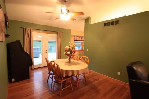 6440 Elevator Rd, Roscoe, IL 61073 photo 6