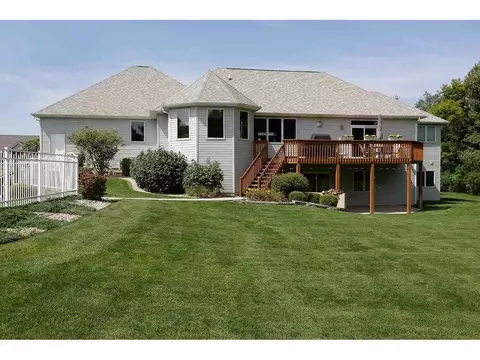 12465 Windsum Dr, Roscoe, IL 61073 photo 2