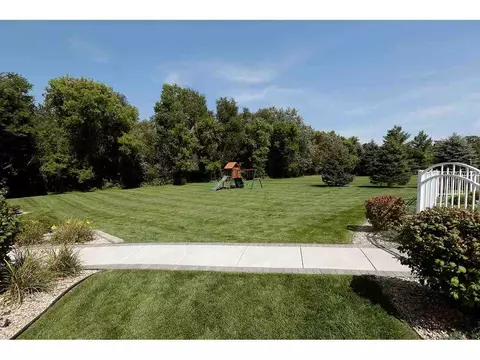12465 Windsum Dr, Roscoe, IL 61073 photo 9
