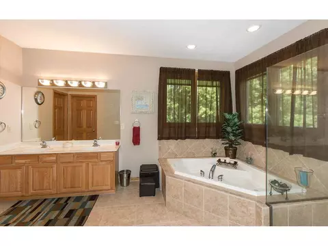 12465 Windsum Dr, Roscoe, IL 61073 photo 6