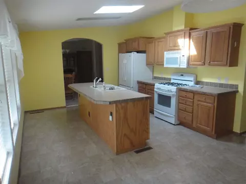 320 Elder Ln, Belvidere, IL 61008 photo 8