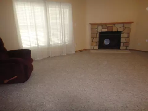 320 Elder Ln, Belvidere, IL 61008 photo 5