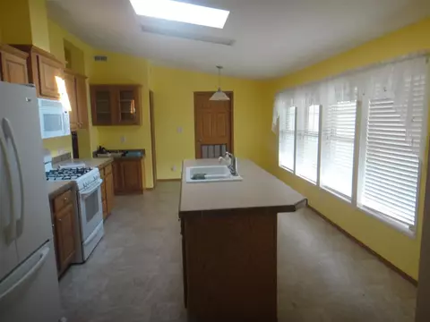 320 Elder Ln, Belvidere, IL 61008 photo 9