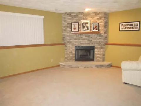 11230 Downing Ln, Roscoe, IL 61073 photo 8