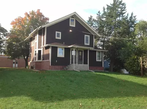 213 W 6th St, Pecatonica, IL 61063 photo 3