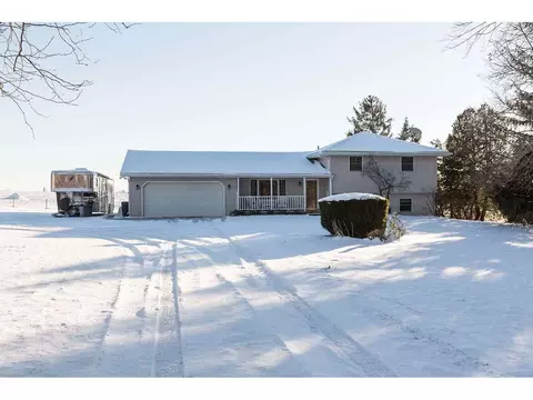 14450 Saunders Rd, Pecatonica, IL 61063 photo 1