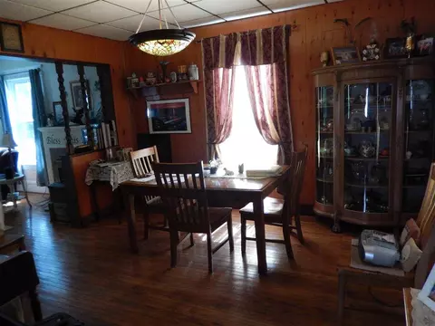 623 E Chamberlin St, Dixon, IL 61021 photo 7