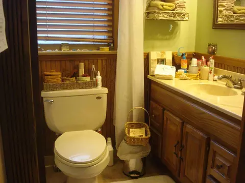 623 E Chamberlin St, Dixon, IL 61021 photo 9