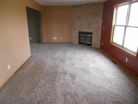 6537 Erin Way, Roscoe, IL 61073 photo 2