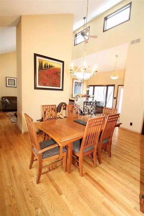 7925 Bond Dr, Roscoe, IL 61073 photo 7
