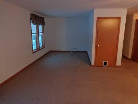 225 E 7th St, Pecatonica, IL 61063 photo 8