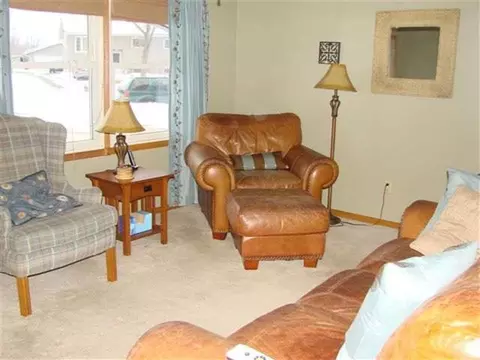2236 Knollview Dr, Beloit, WI 53511 photo 3