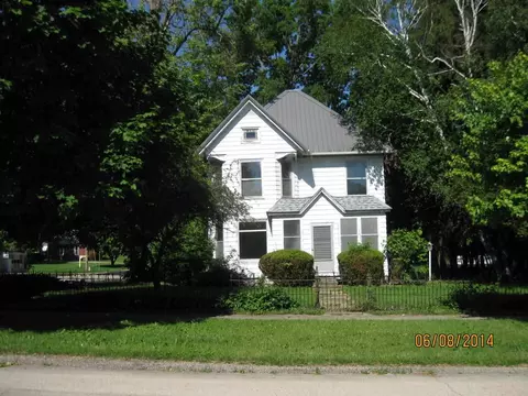 412 S Main St, Leaf River, IL 61047 photo 1