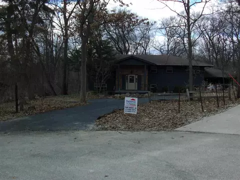 10780 Croix Ct, Roscoe, IL 61073 photo 1