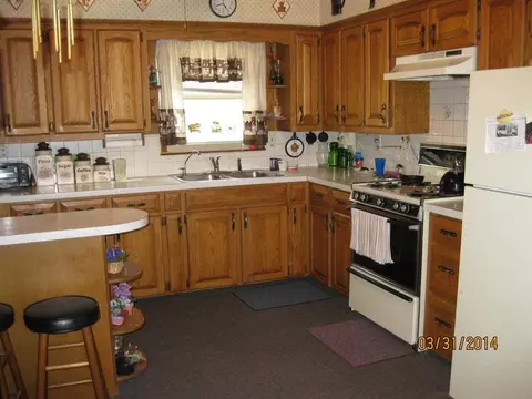 307 E Riverview Dr, Byron, IL 61010 photo 2