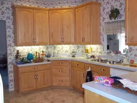 605 E Buffalo St, Polo, IL 61064 photo 4