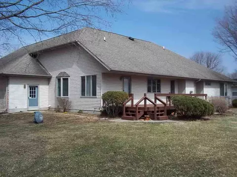 605 E Buffalo St, Polo, IL 61064 photo 11