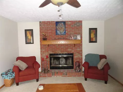 15775 Oak Tree Dr, Davis Junction, IL 61020 photo 8