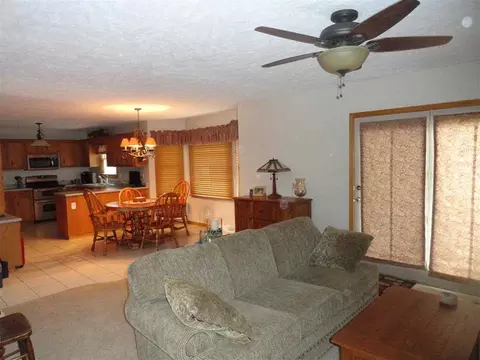 15775 Oak Tree Dr, Davis Junction, IL 61020 photo 7